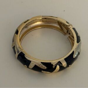 Sequin Bangle Starfish Black Enamel & Gold with Hinge Opening